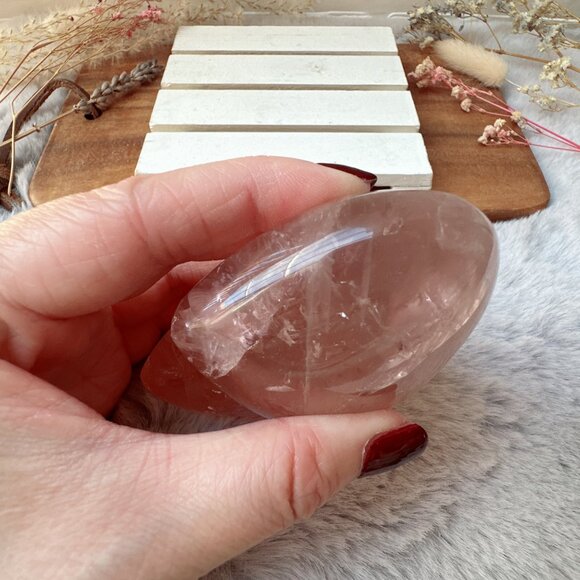Gorgeous Gemmy Rose Quartz Double Heart Carving - Picture 4 of 7